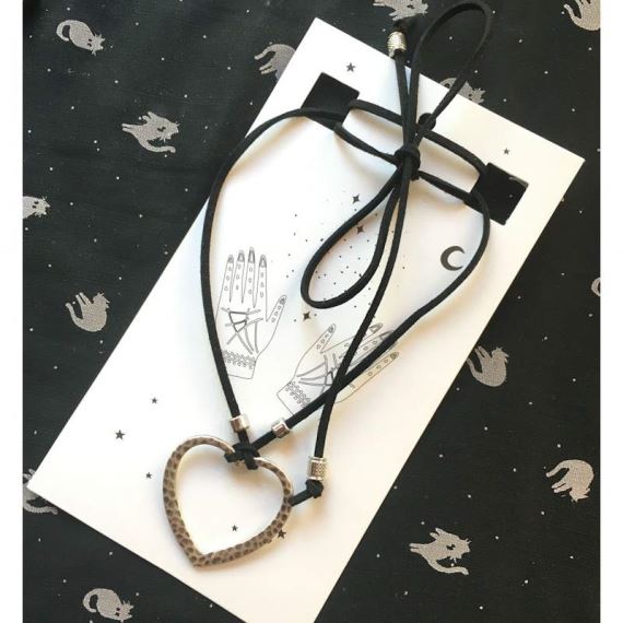COLLAR TIENTO CORAZÓN 