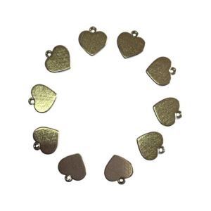 DIJE METÁLICO PLATEADO CORAZÓN X 10 UNIDADES 1