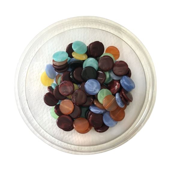 PIEZAS DE PLÁSTICO CIRCULAR 13 MM COLORES SURTIDOS X 50 GRAMOS