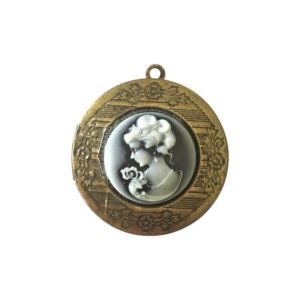 RELICARIO CAMAFEO DAMA ANTIGUA CHAPA BRONCE VIEJO X UNIDAD